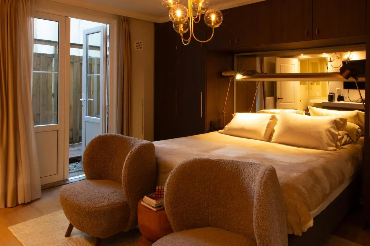 לינה וארוחת בוקר B&B Midtown Amsterdam Suites